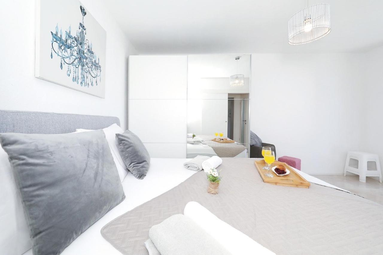 Holiday Home Maria One Minute From -Beach Zadar Exterior foto